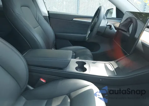 2024 Tesla Model Y Long Range Dual Motor All-Wheel Drive из США, поврежденный, VIN 7SAYGDEE8RA239384